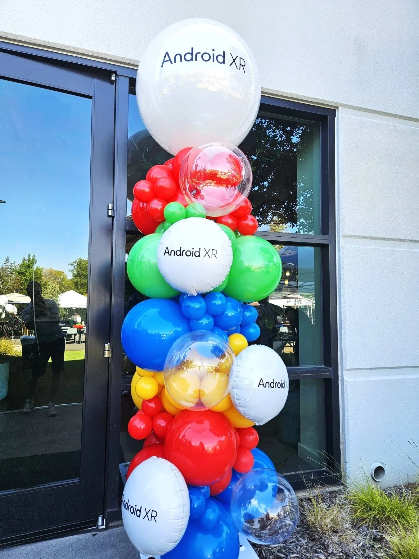 Android XR Product Launch Balloon Column
