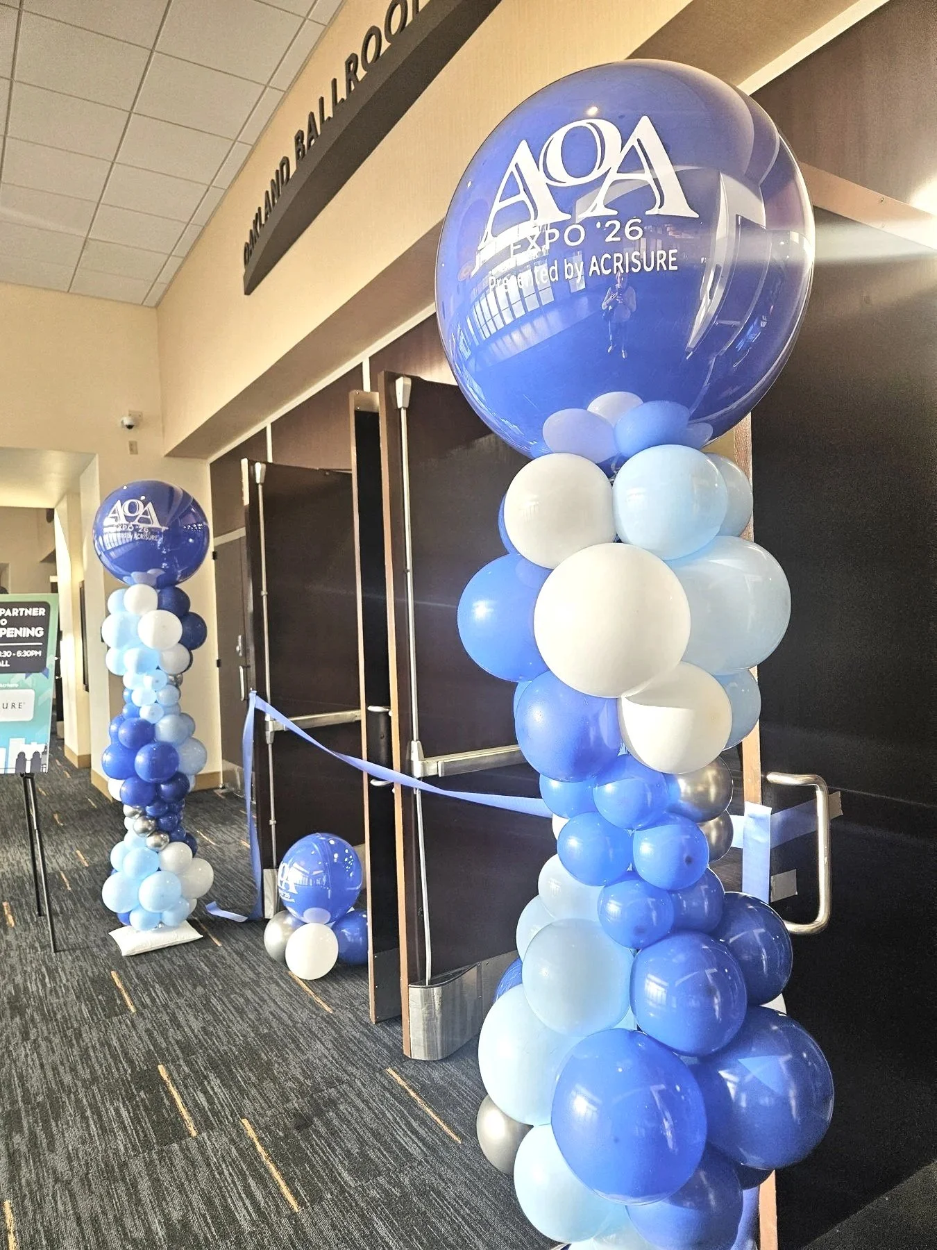 AOA Expo 2026 Acrisure Balloon Columns | Marriott Oakland