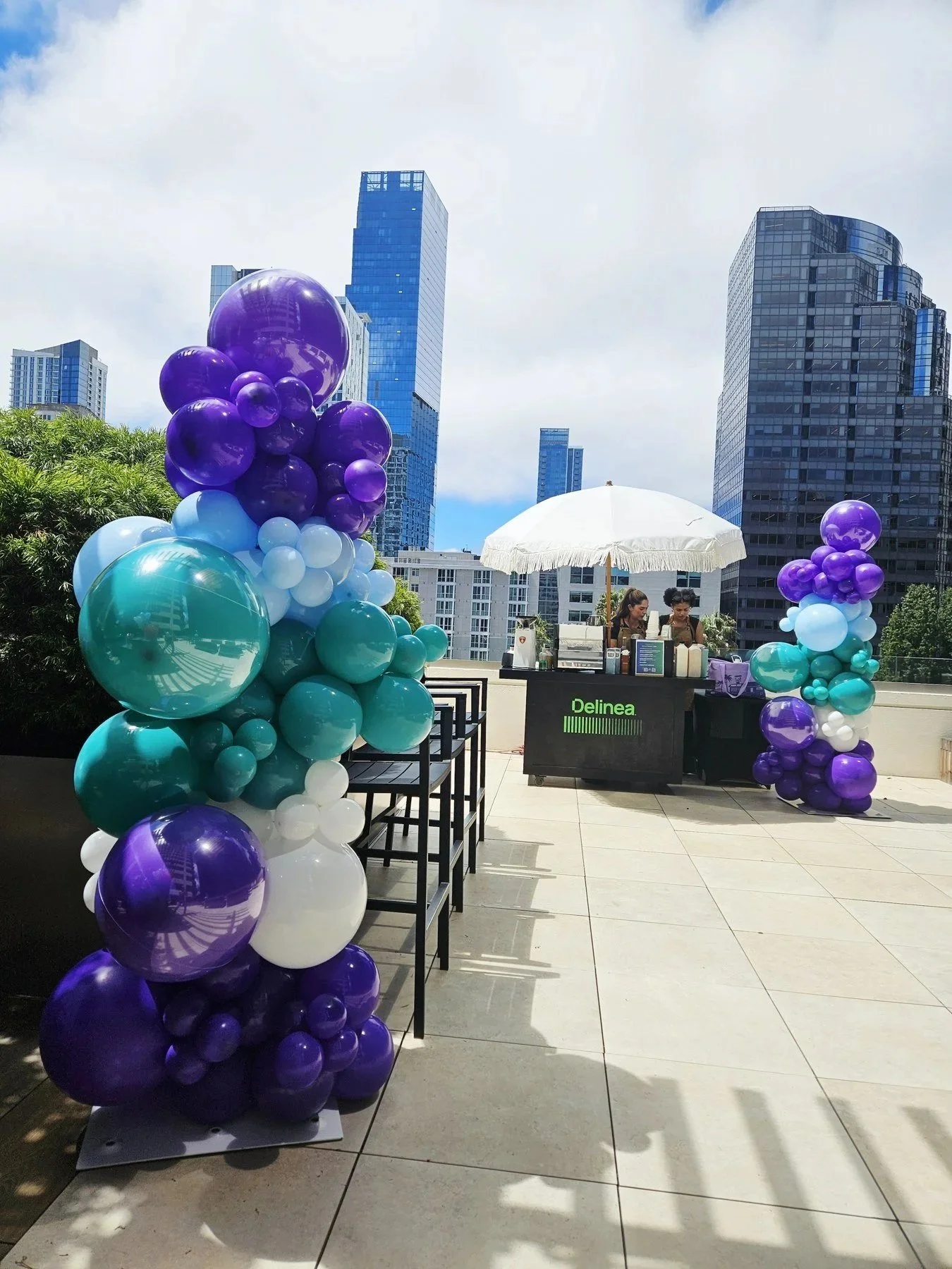 Delinea Rooftop Corporate Event Balloon Columns