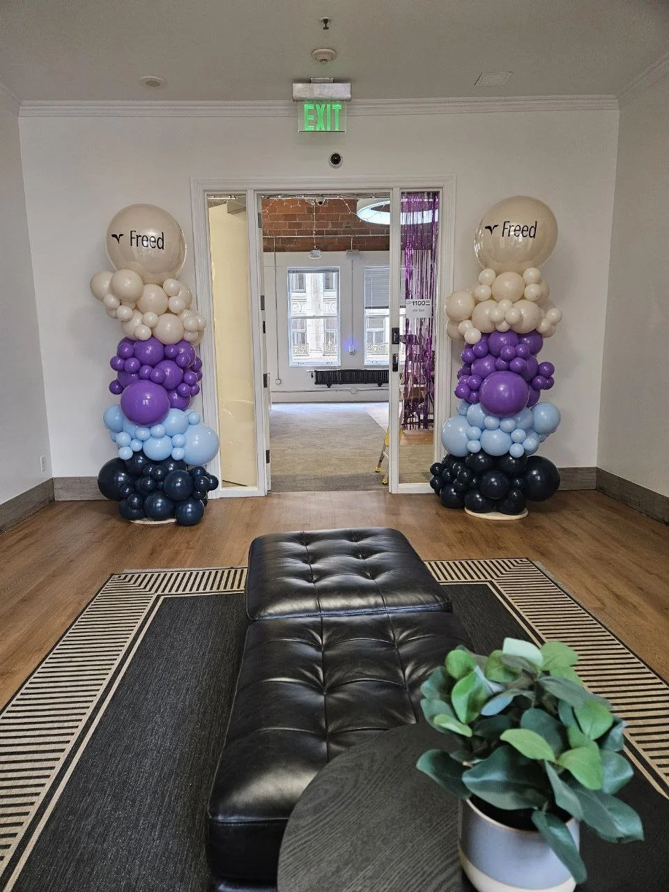 Freed Corporate Office Balloon Columns