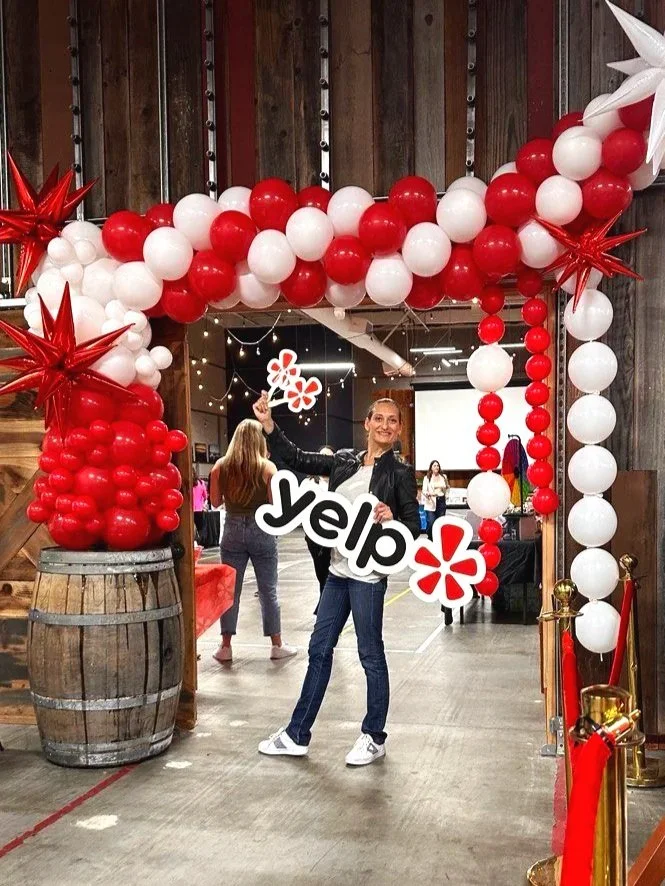 1-Yelp-Balloon-Decor.jpg
