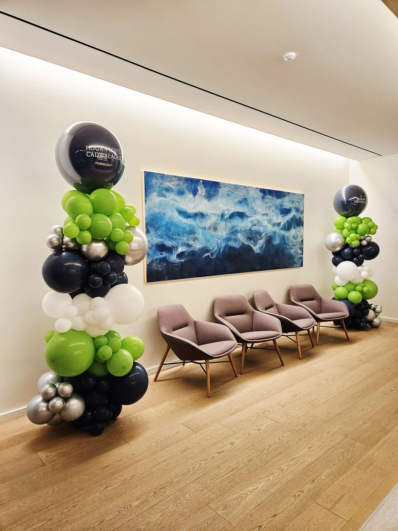 Hogan Lovells Cadwalader Office Balloon Columns | San Francisco