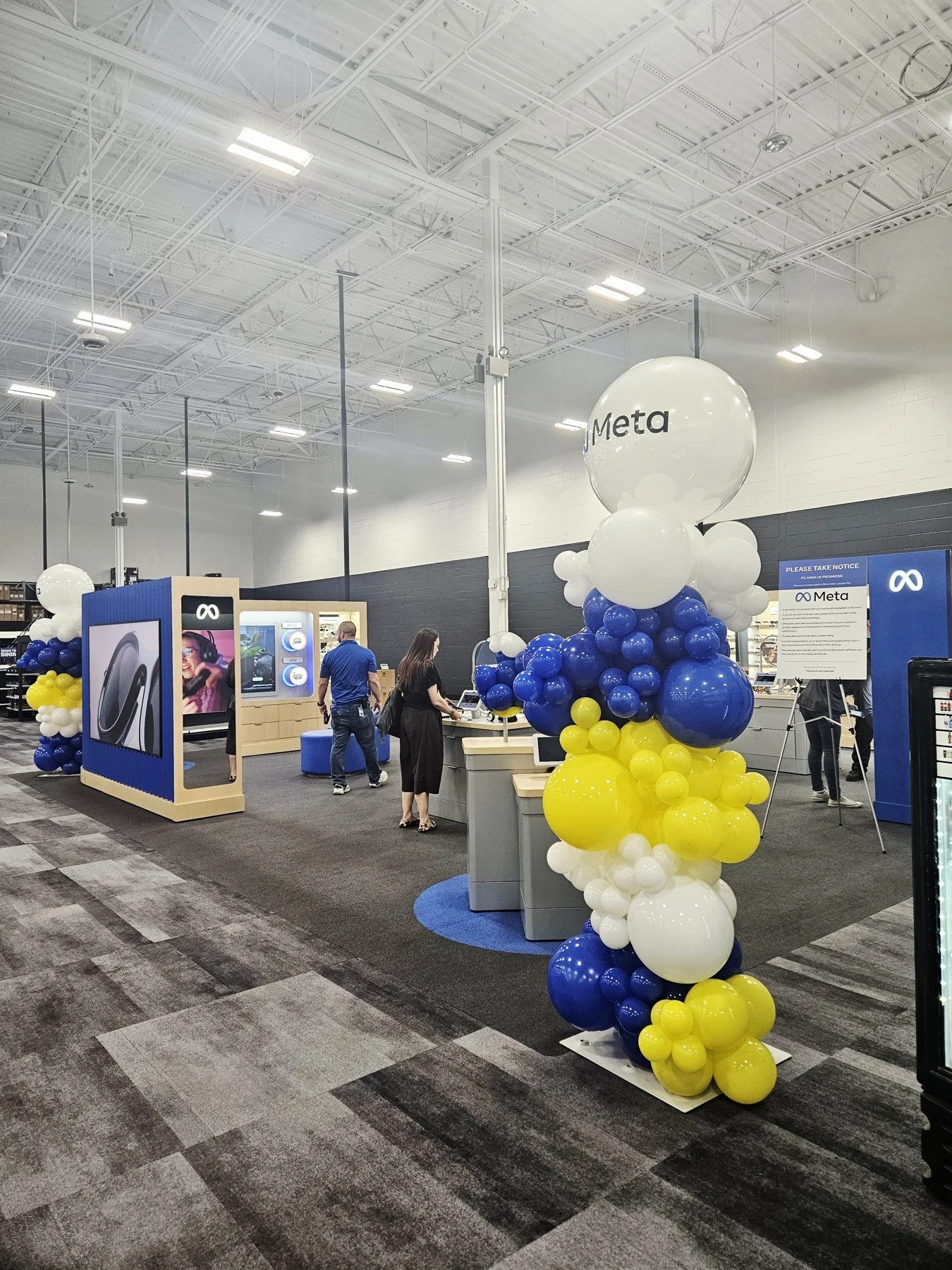 Meta Product Event Expo Floor Balloon Columns