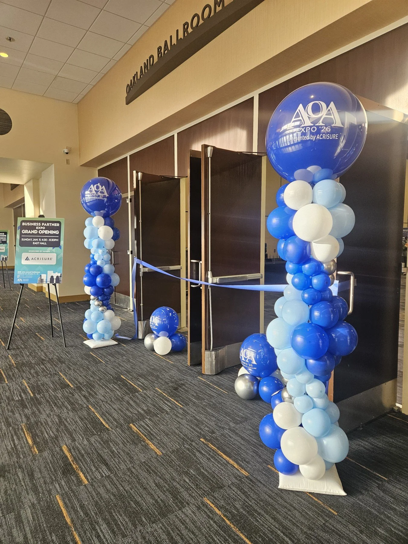 AOA Expo 2026 Acrisure Balloon Columns | Marriott Oakland