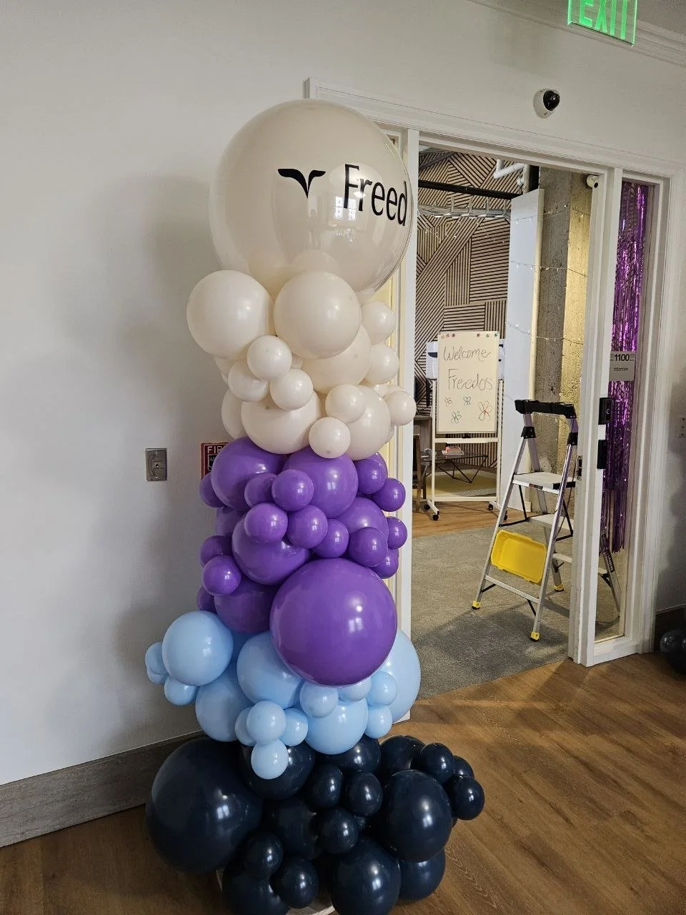 Freed Corporate Office Balloon Column