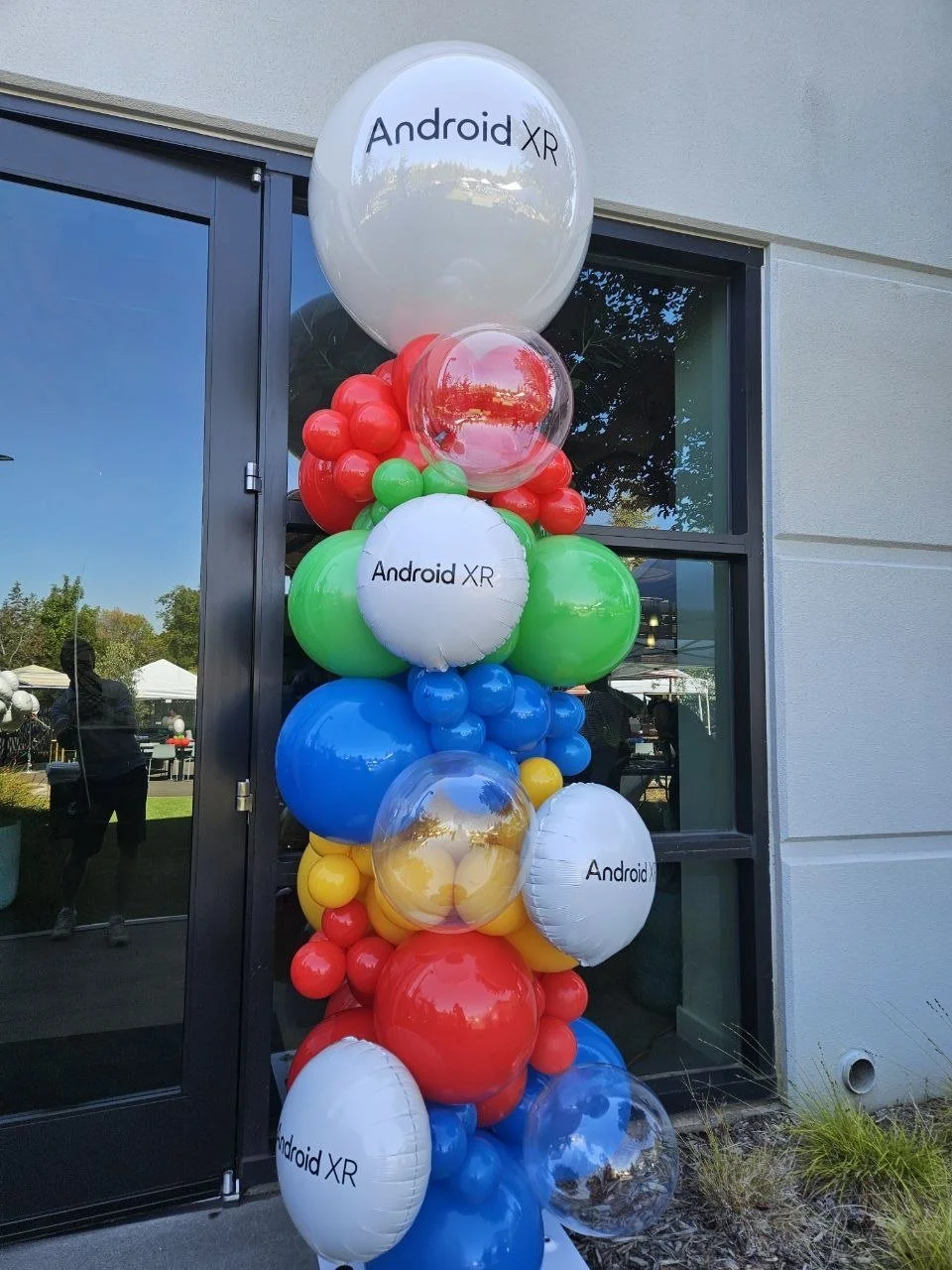 Android XR Product Launch Balloon Column