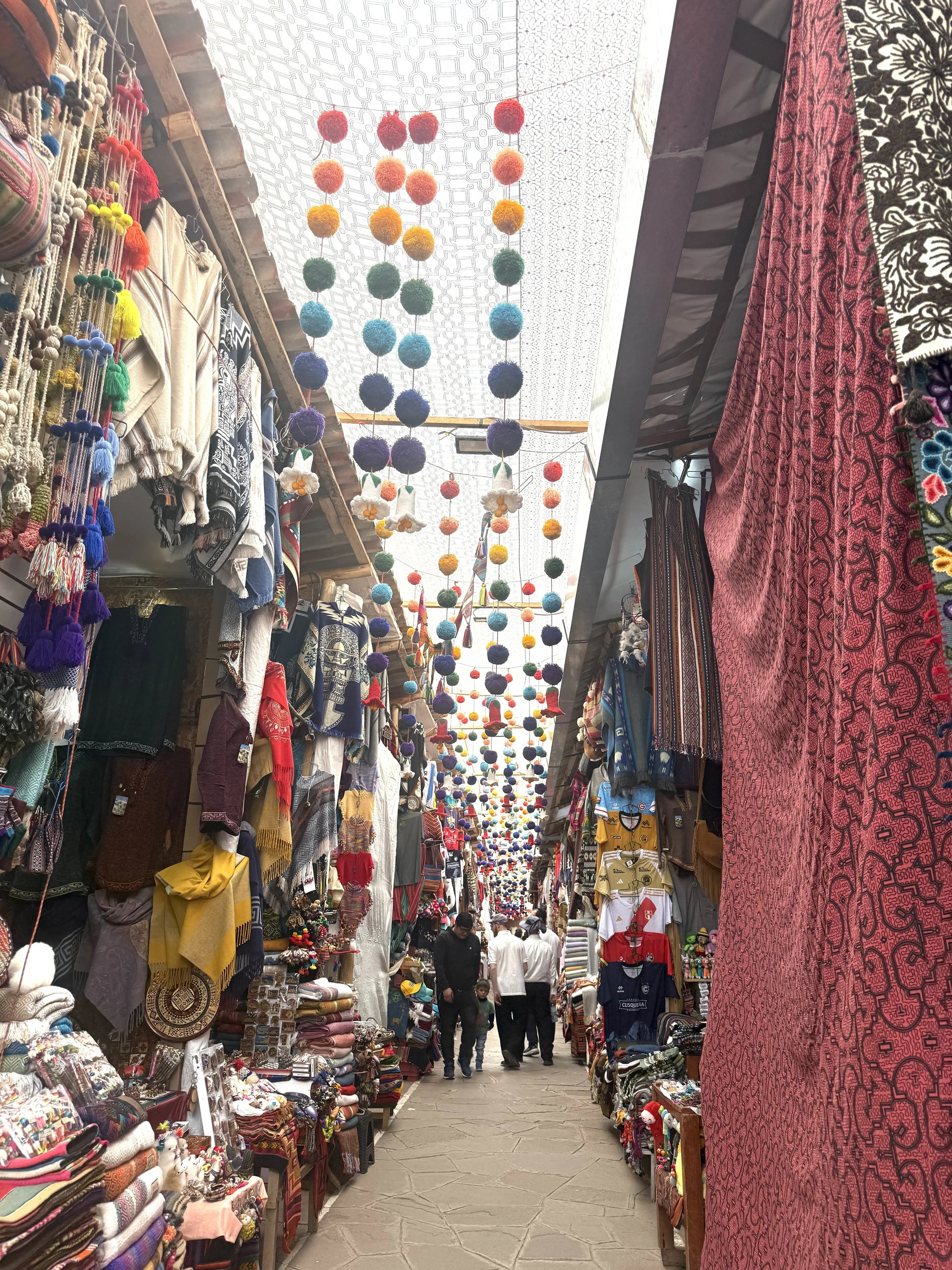 colorful market Peru sacred valley