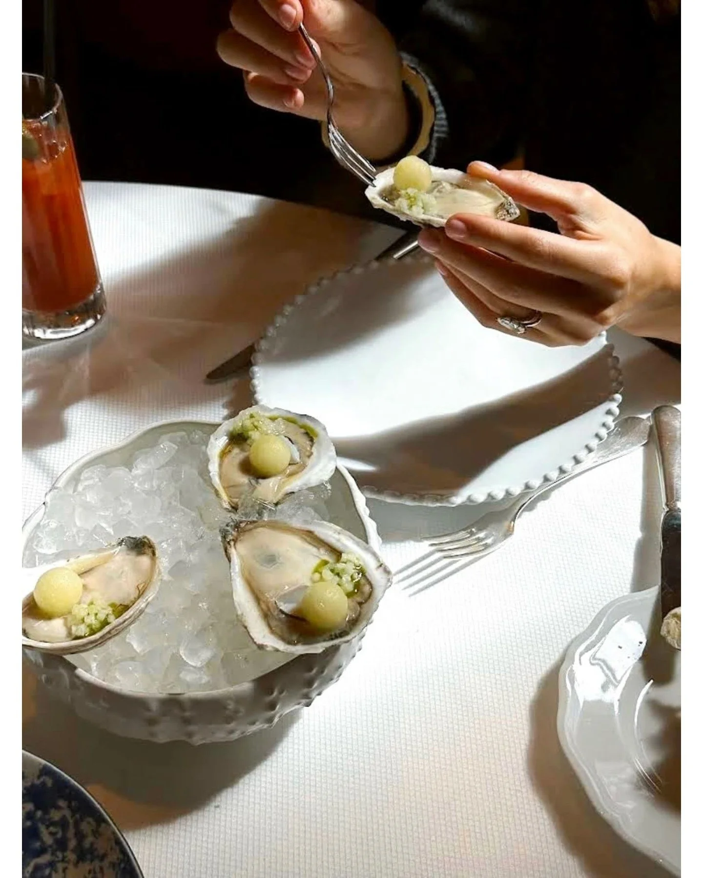 We&rsquo;re partial to classics with a twist, like the Oysters &agrave; la Pomme at Caf&eacute; Carmellini, served with a burst of tart green apple.

#coastlinetraveladvisors