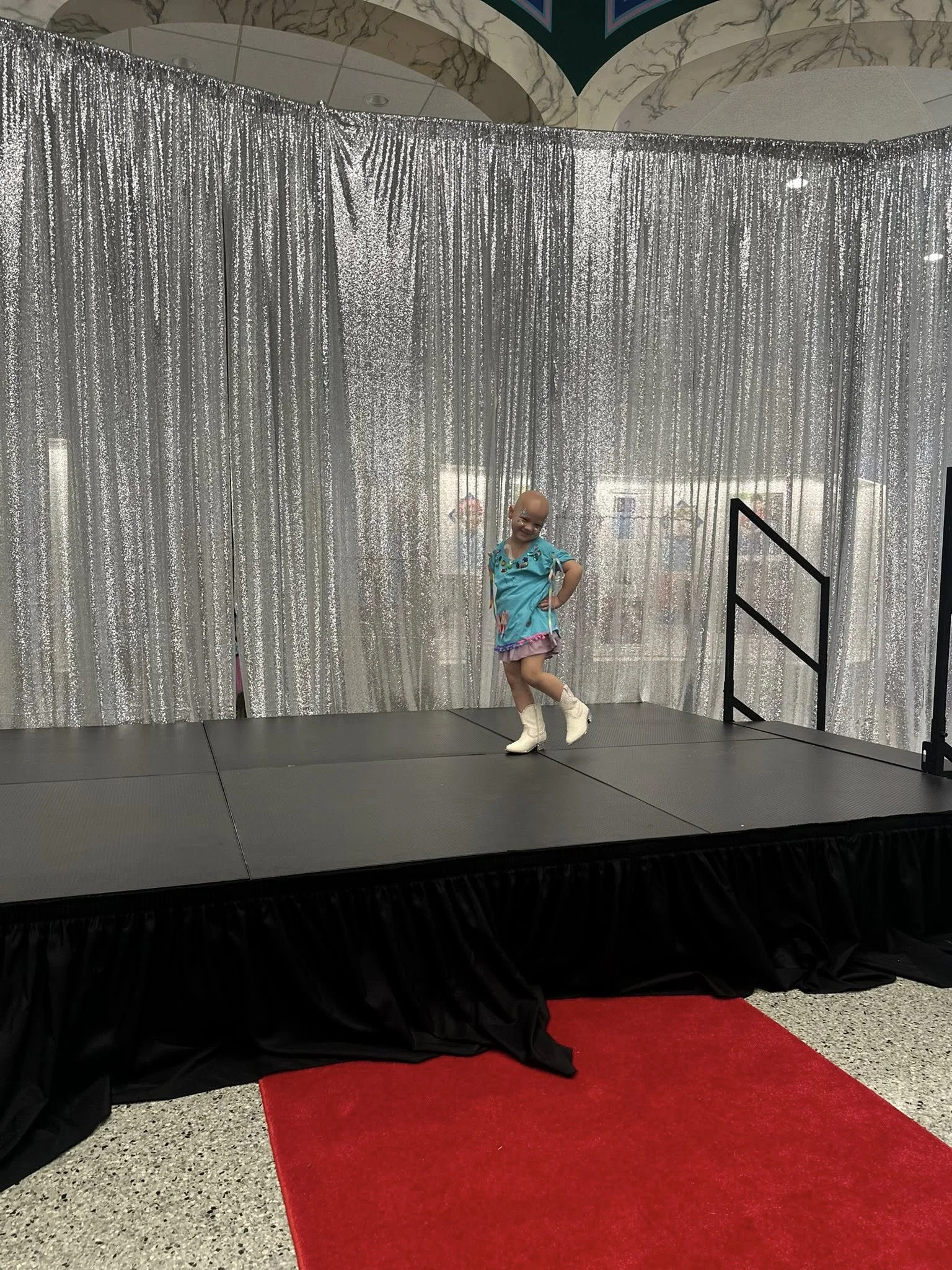 fashionshow05.jpg