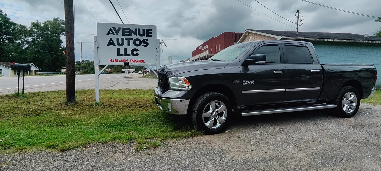 AVENUE AUTOS LLC