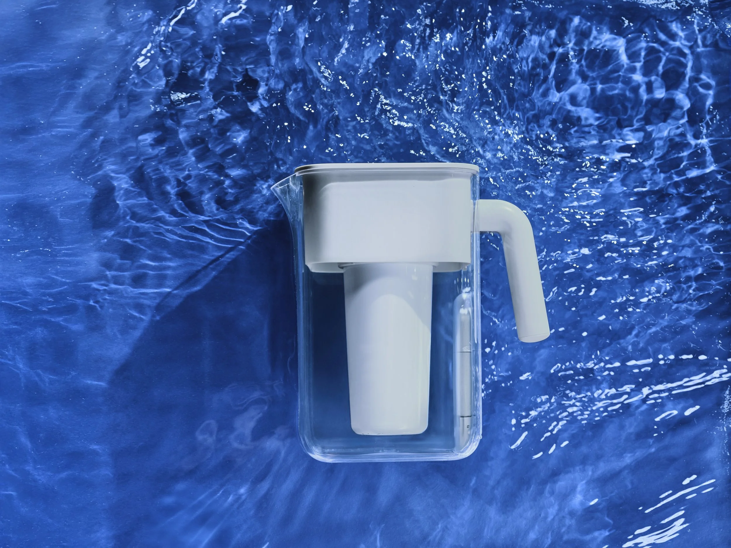 CULLIGAN2_09_PITCHER_IN_WATER_0983_edit_v2.jpeg