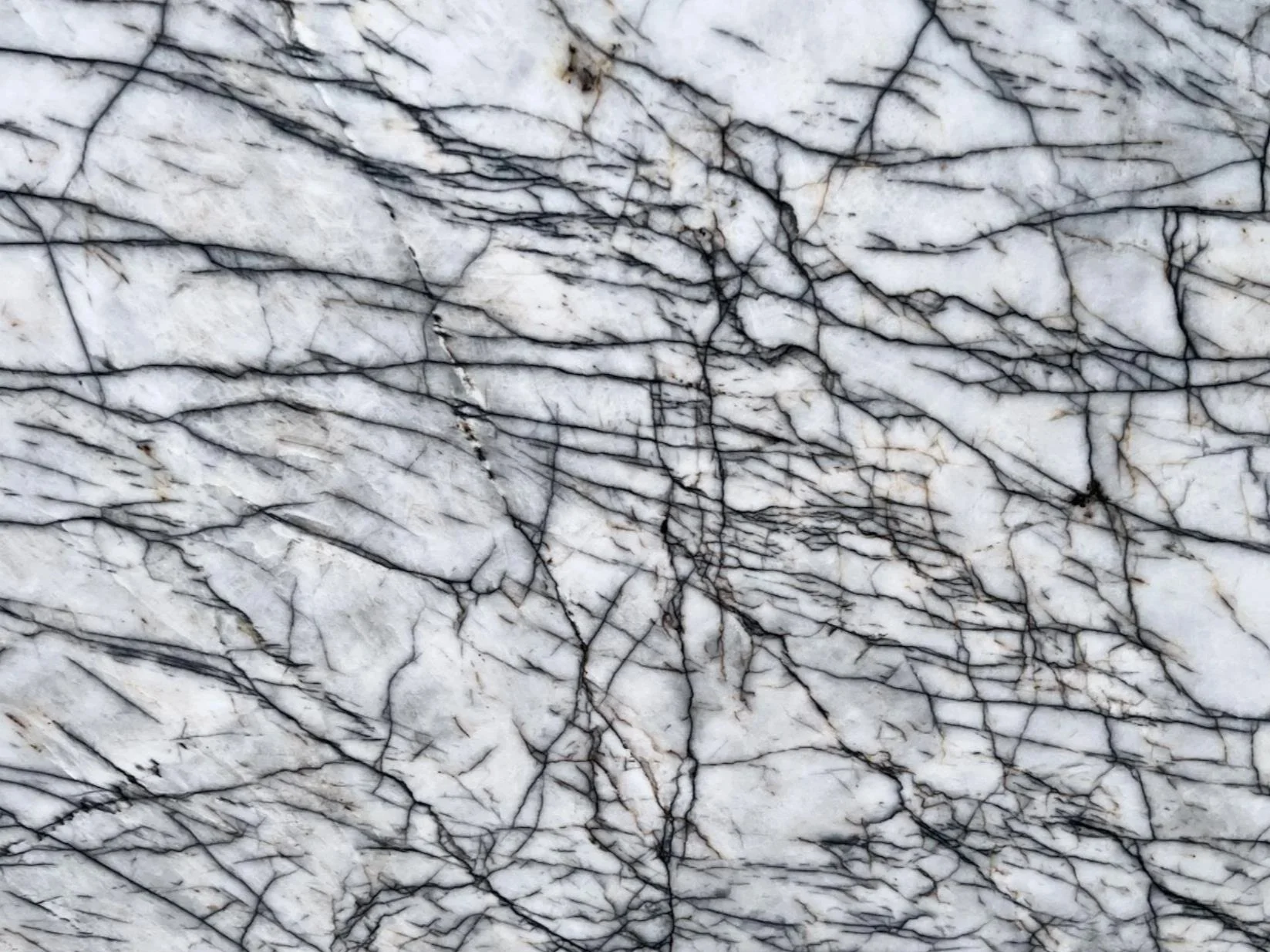 Cristallo Nero Quartzite