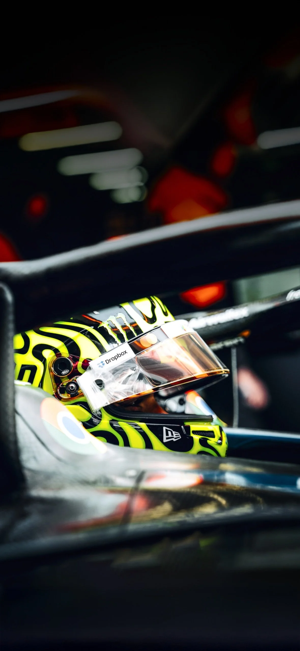 High-resolution McLaren Formula 1 wallpaper featuring Lando Norris from the 2025 season. Perfect for mobile backgrounds. Team: McLaren Driver: Lando Norris
