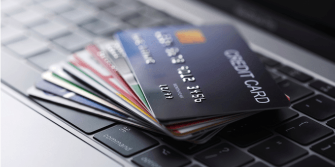 Compte bancaire à l’étranger : obligations déclaratives, sanctions et risques fiscaux