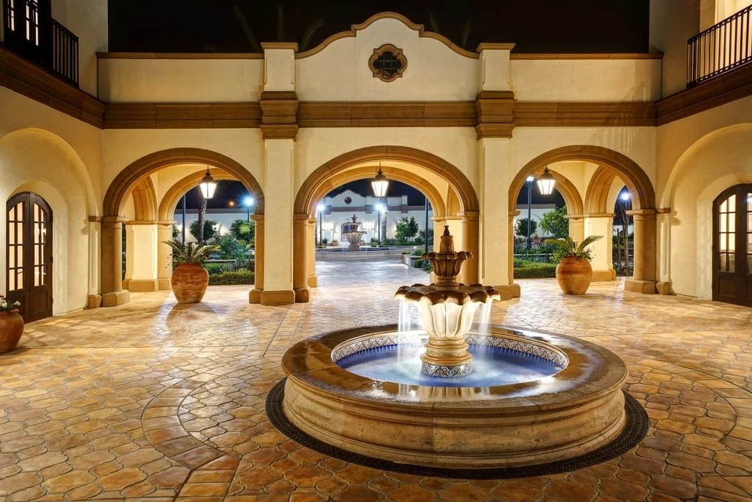 fountain 2 at night.jpg