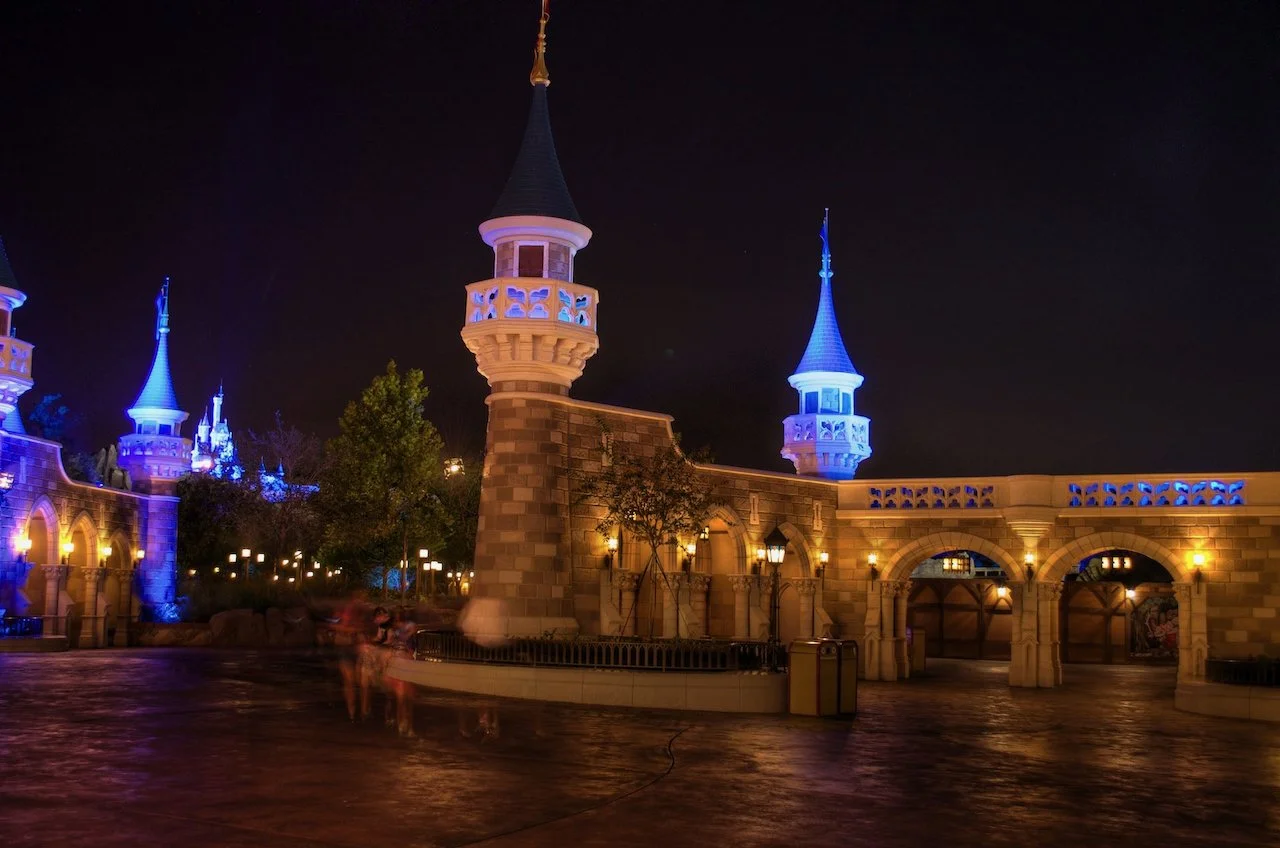 WDW_MK+FantasylandEntrance.jpeg