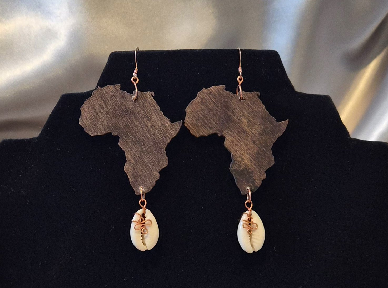 Wooden africa earrings