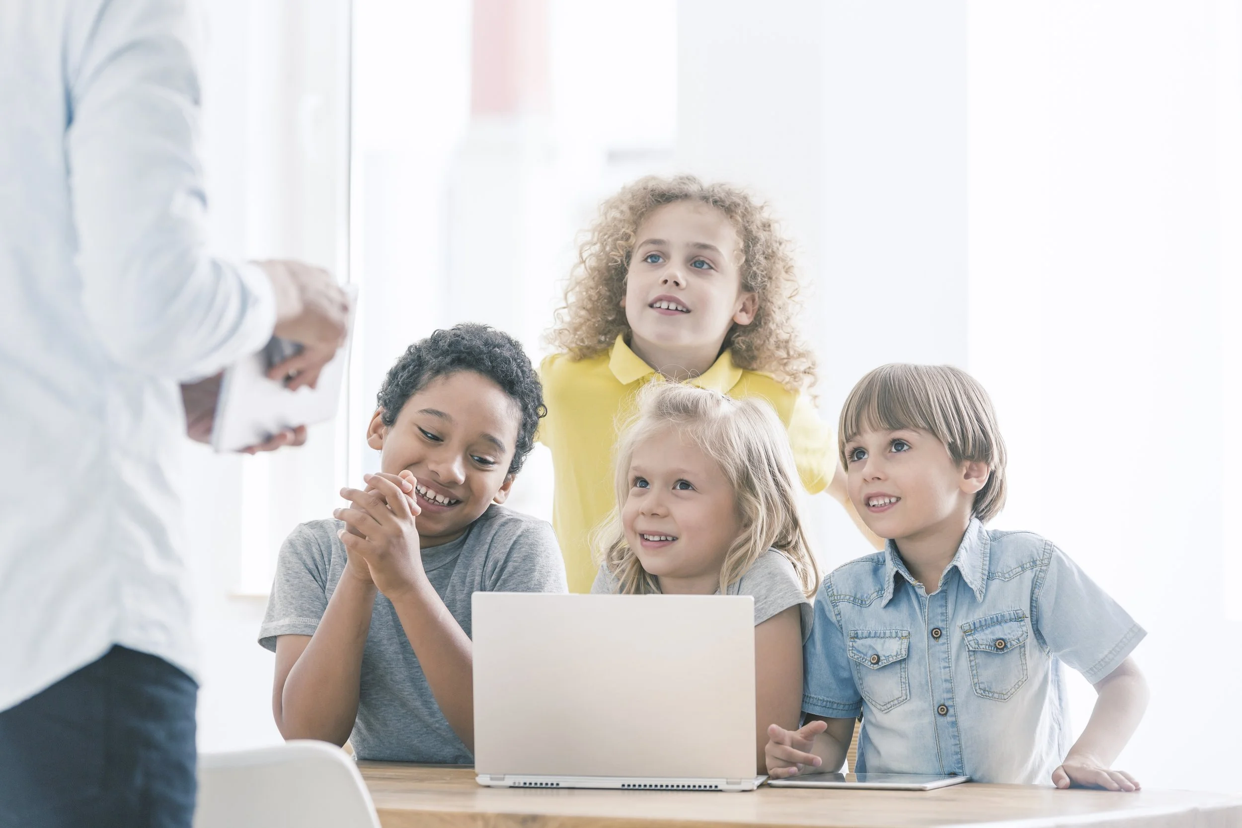 WHIN Gifts Community Schools of Frankfort with E-Learning Grant