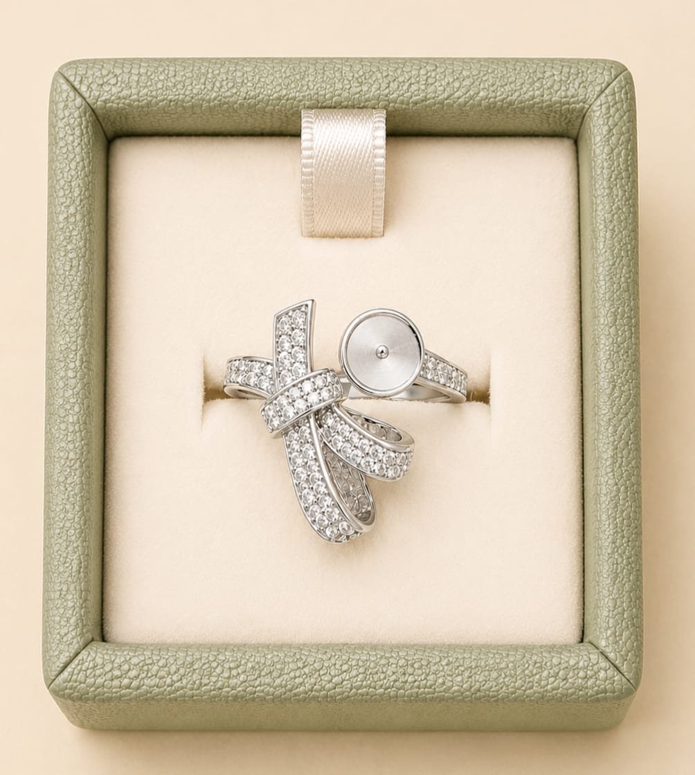 The Sparkle Bow Ring