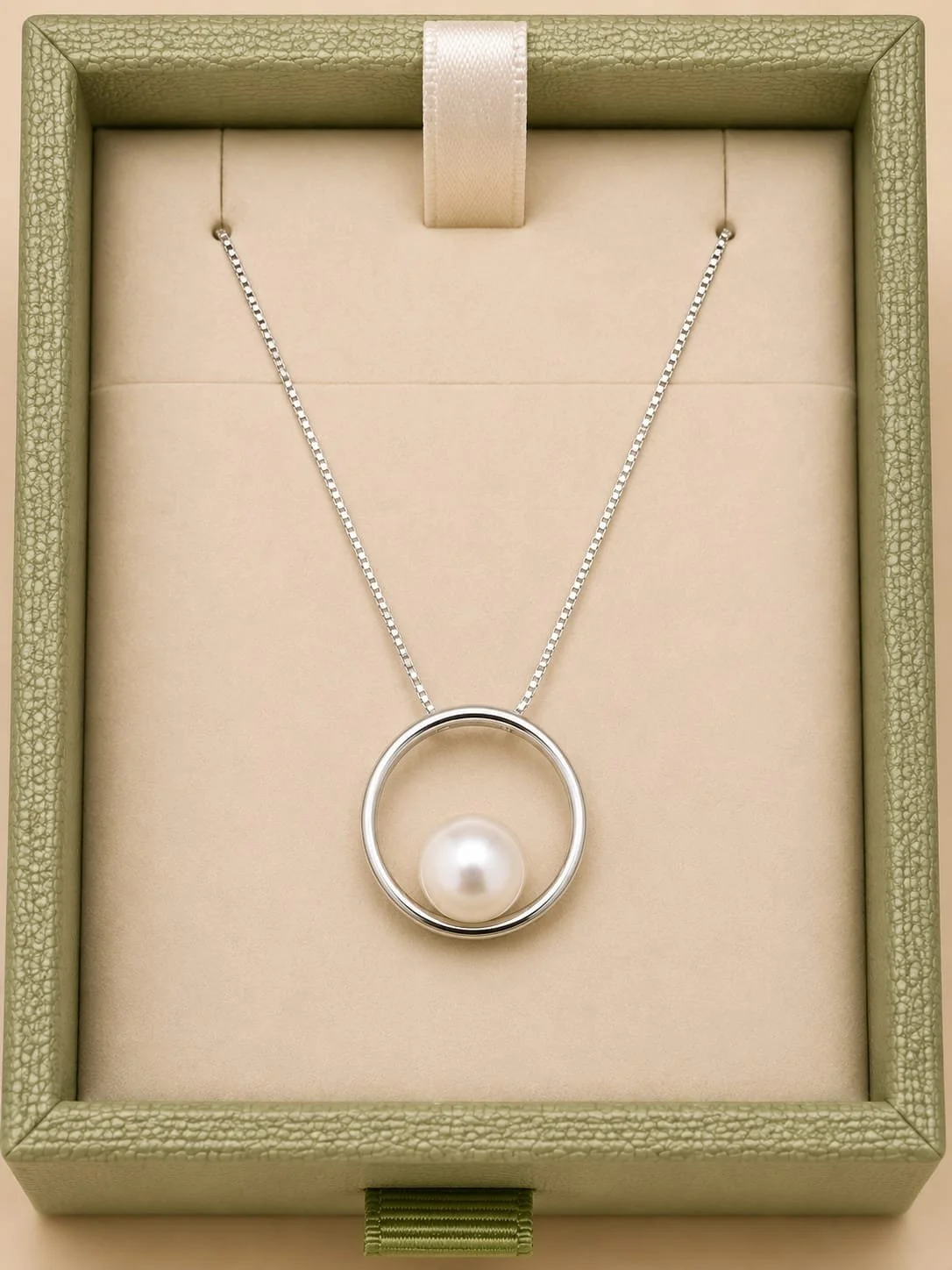 925 Sterling Silver Pearl Circle Pendant
