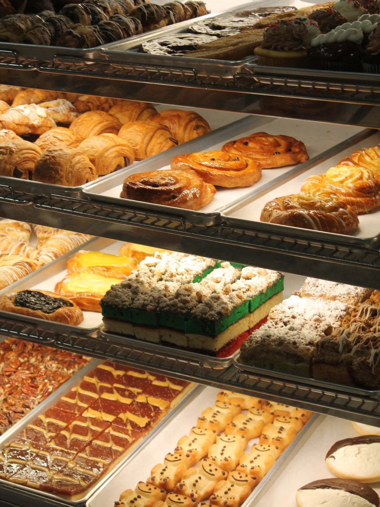 Fresh Everyday&hellip; the Brooklyn way. Drop by and see us at our 5th and 17th Ave. locations. 

Or inquire for wholesale through our website. Ilfornarettobakery1927.com (link in bio).