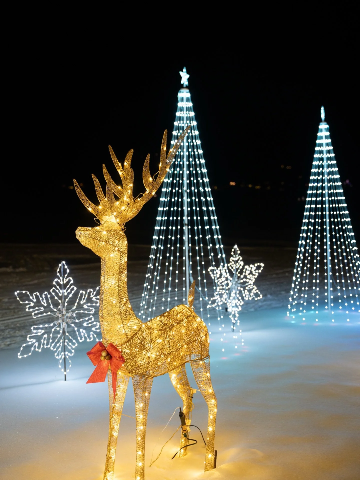 The seasons are changing at Dreamaker ☀️❄️ As the temperature warms, the snow thaws, and we start to swap from skis to clubs, comes your last chance to experience Dreamaker ✨ Join us before our closing day April 4th, when we begin our change to our s