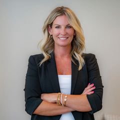 Christine Hinton