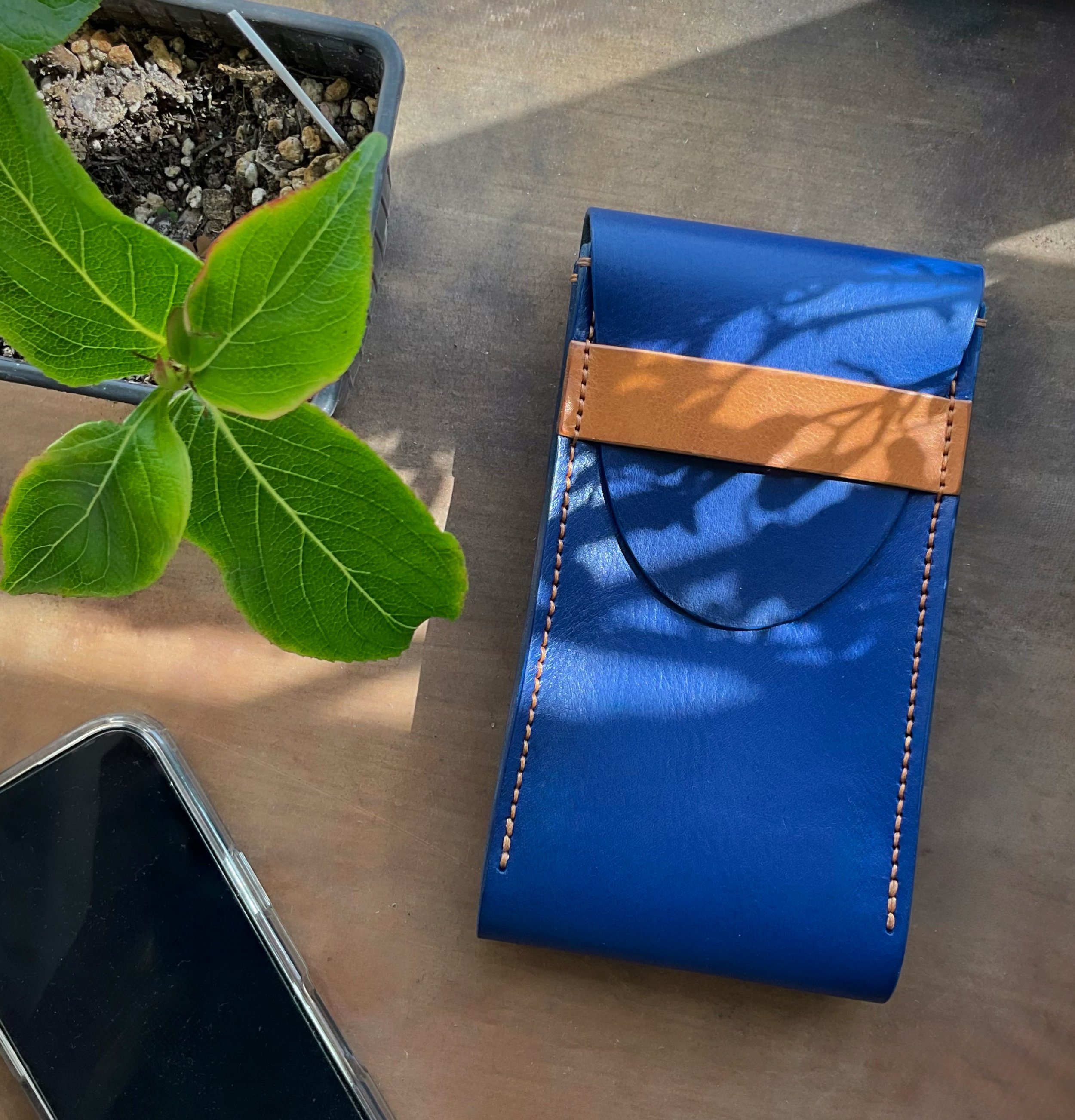 Large Phone Holster. Vegetable tanned leather phone belt pouch for gardeners
