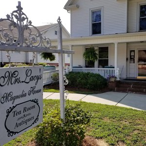 5 Reasons I love Mrs. Lacy's Magnolia House
