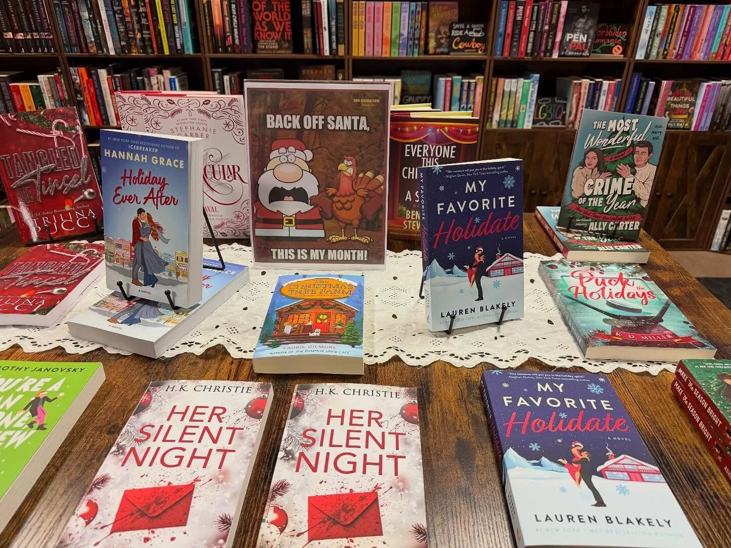 Couldn&rsquo;t wait&hellip; needed a bit of Christmas in the store&hellip; Dont judge 🤭