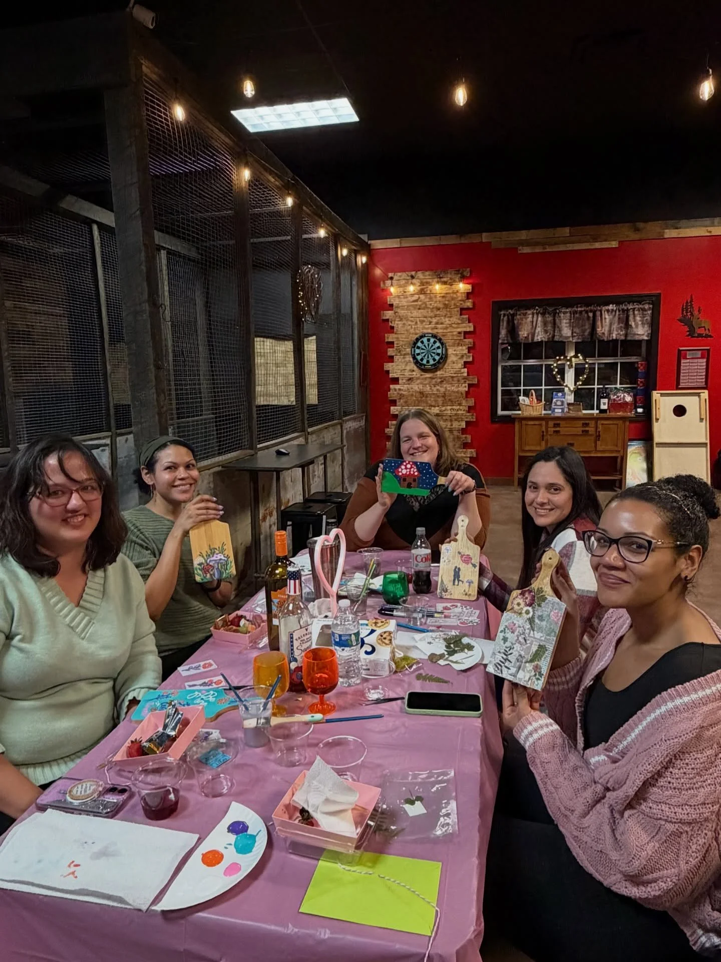 Galentines craft &amp; sip 🩷🍓🧀🍷