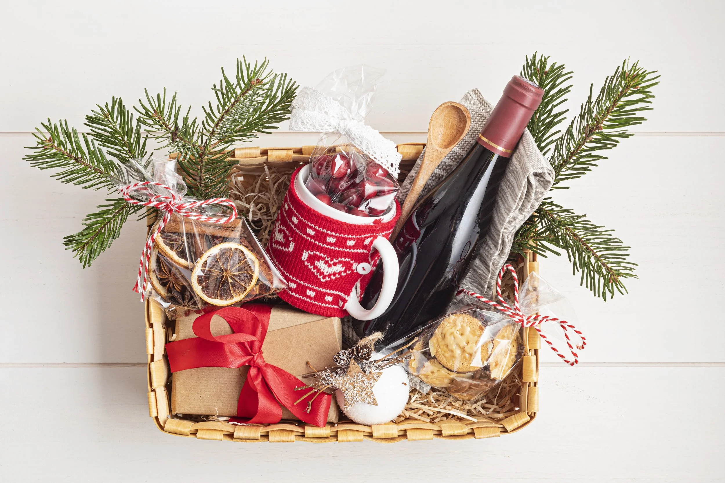 refined-christmas-gift-basket-for-culinary-enthusi-2025-02-22-15-10-39-utc.jpg