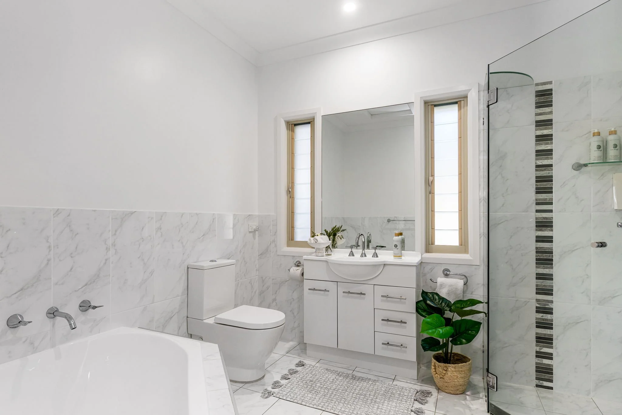 68-web-or-mls-123-125-featherstones-rd.jpg