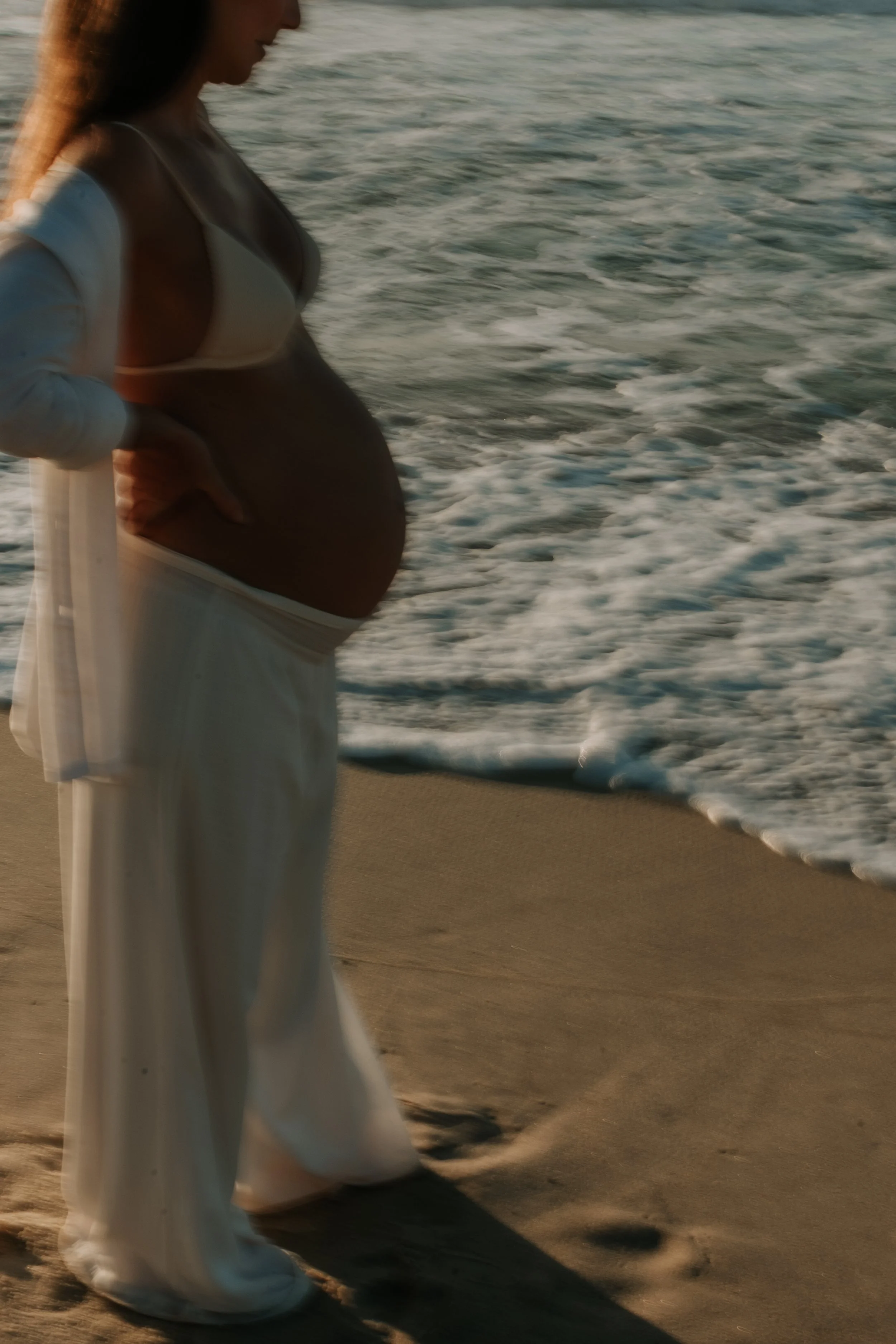 ensaio-de-gestante-fernanda-beck-praia-leblon-95.jpg