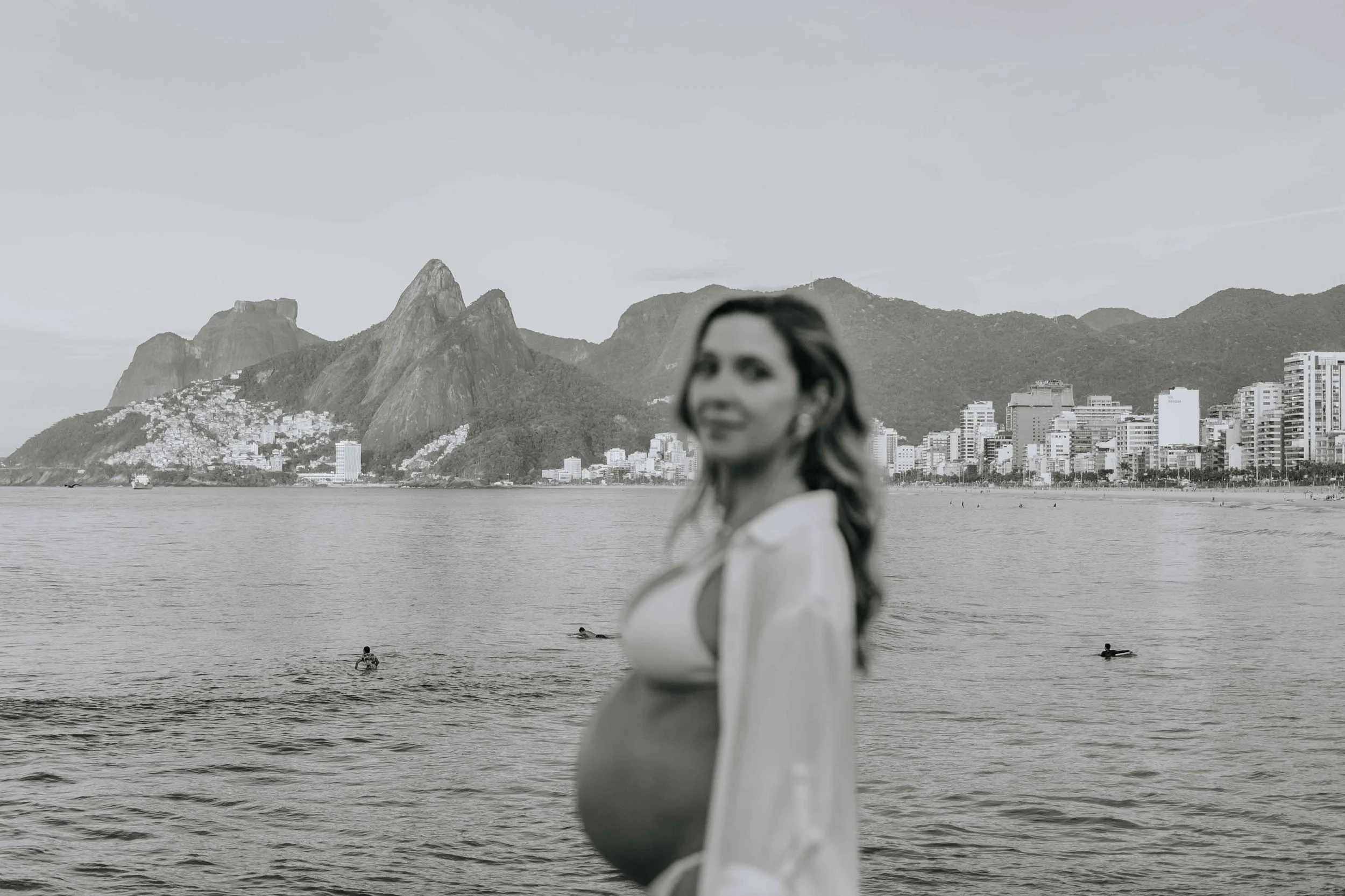 fotógrafa-rio-de-janeiro-ana-b-fotografia-ensaio-de-gestante-praia