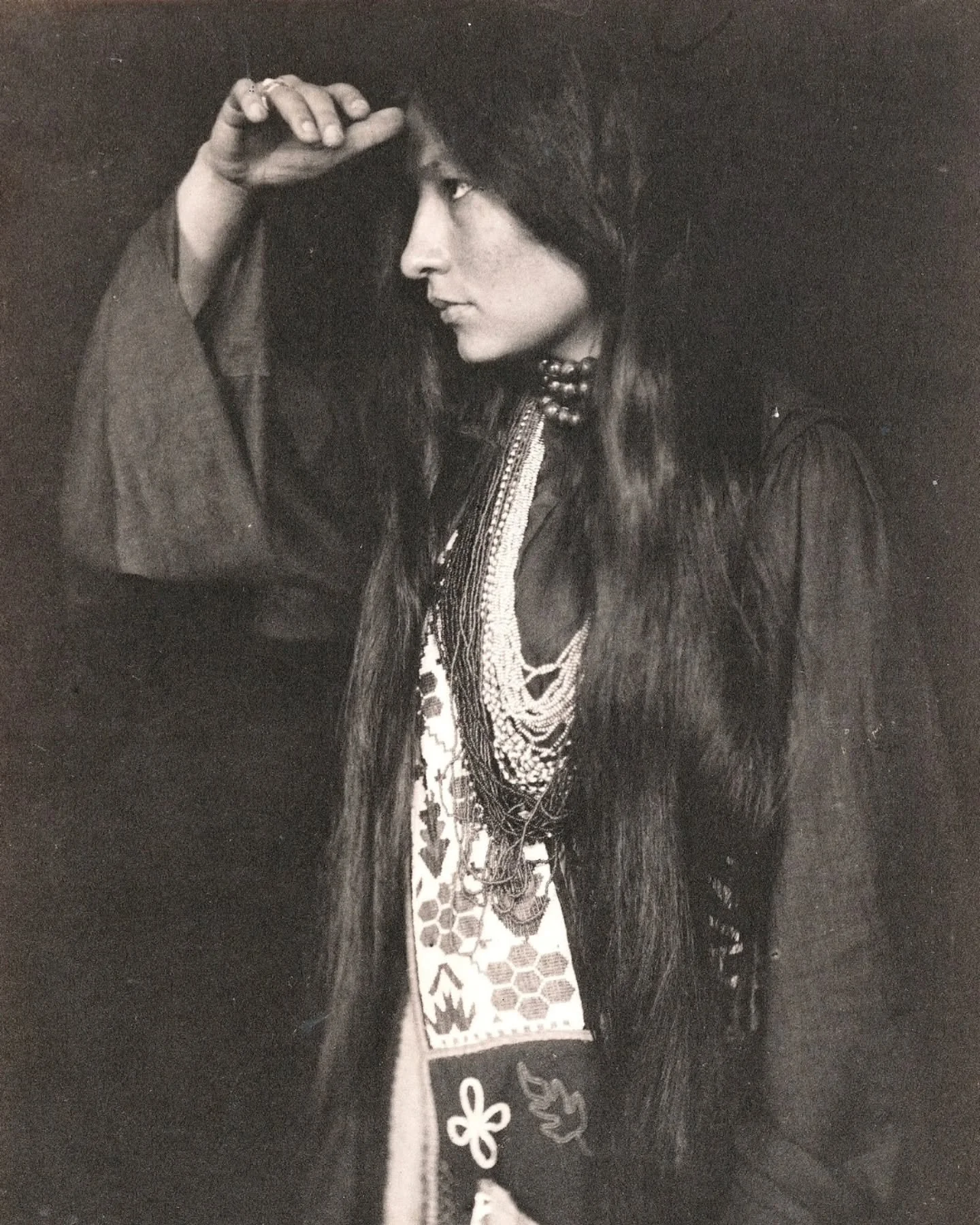 Zitkala-&Scaron;a was born in 1876 on the Yankton Indian Reservation and was raised a member of the Yankton Dakota Sioux Tribe. 

As she grew older, Zitkala-&Scaron;a began to write about her personal experiences and the customs she had learned from 