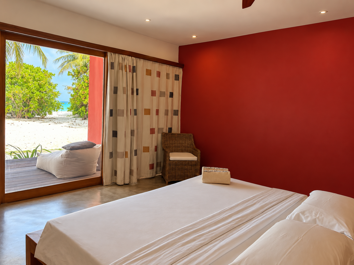 Beachfront room 3.png