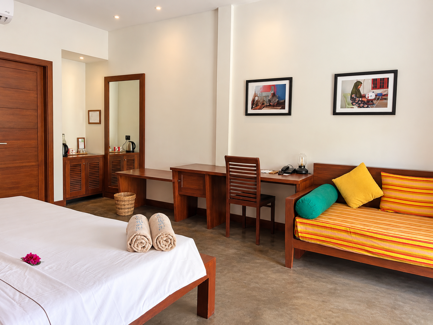 Beachside room 2.png