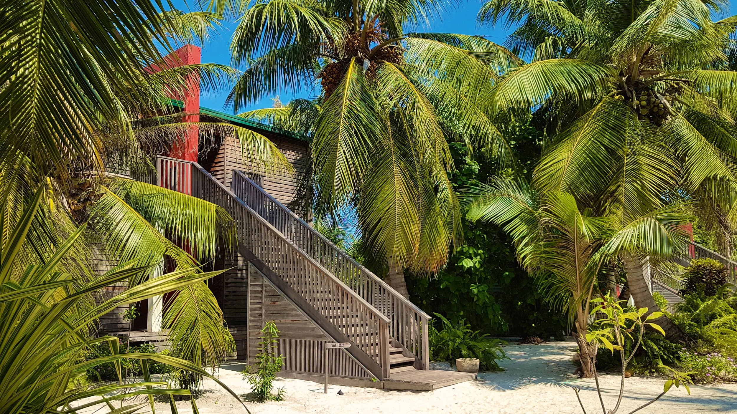 BEACH FRONT ROOM NEW.jpg