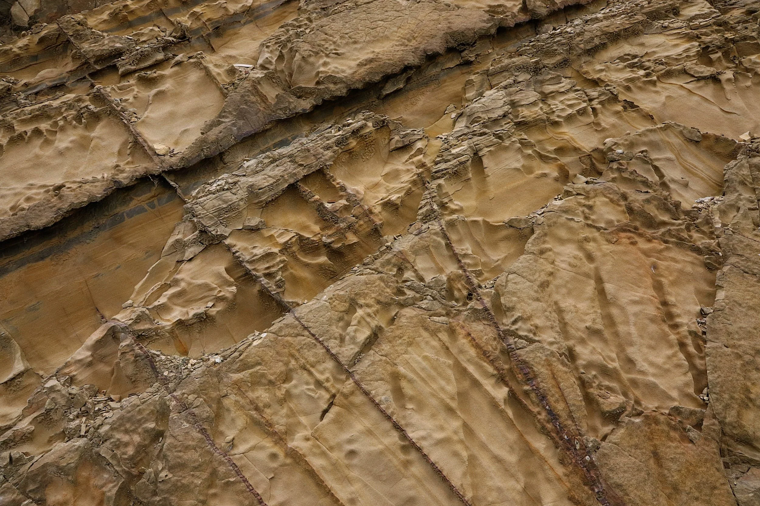 Possible sandstone at the Eastlink ventilation stack at Deep Creek Road