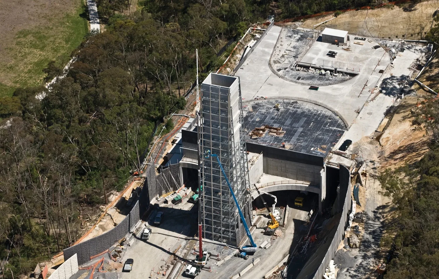 Aerial view of Mullum Mullum tunnel construction for the EastLink tollway, 2006