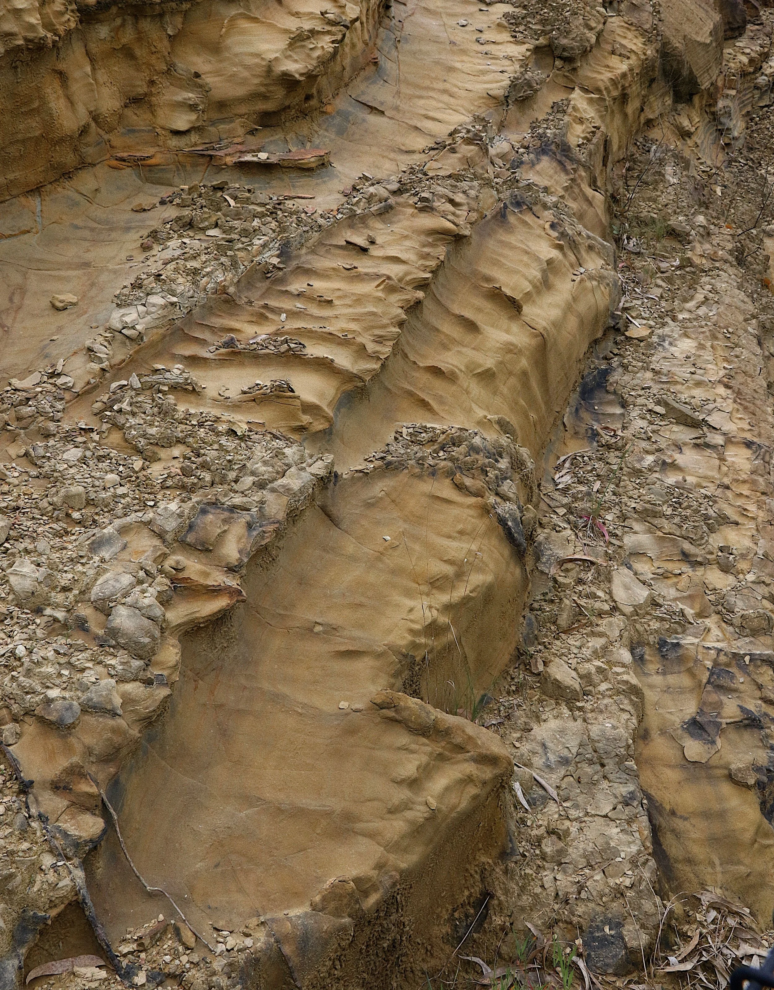 Possible sandstone at the Eastlink ventilation stack at Deep Creek Road