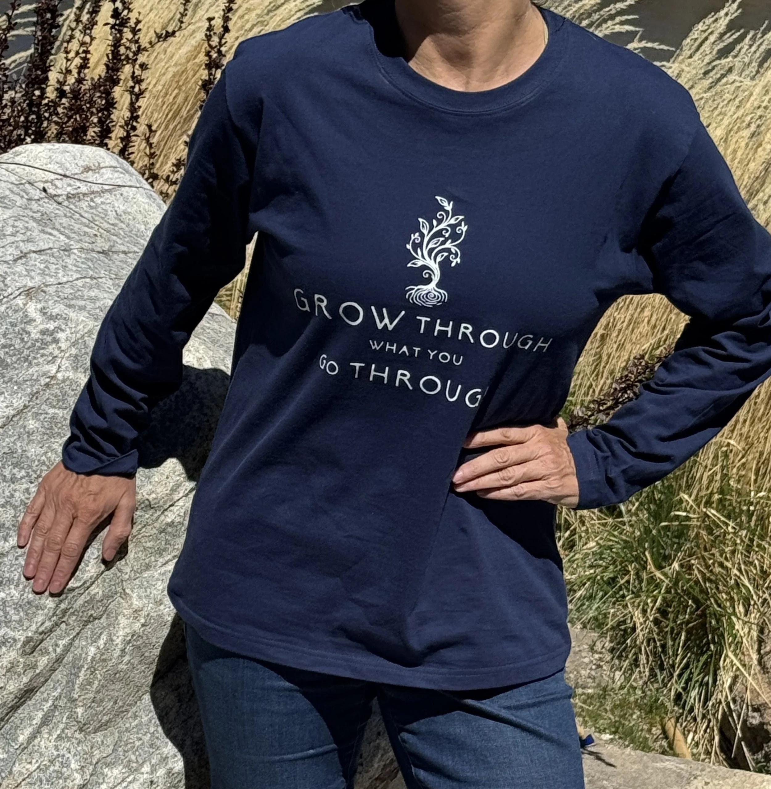 MODEL Anne Grow Through long sleeve navy.jpeg