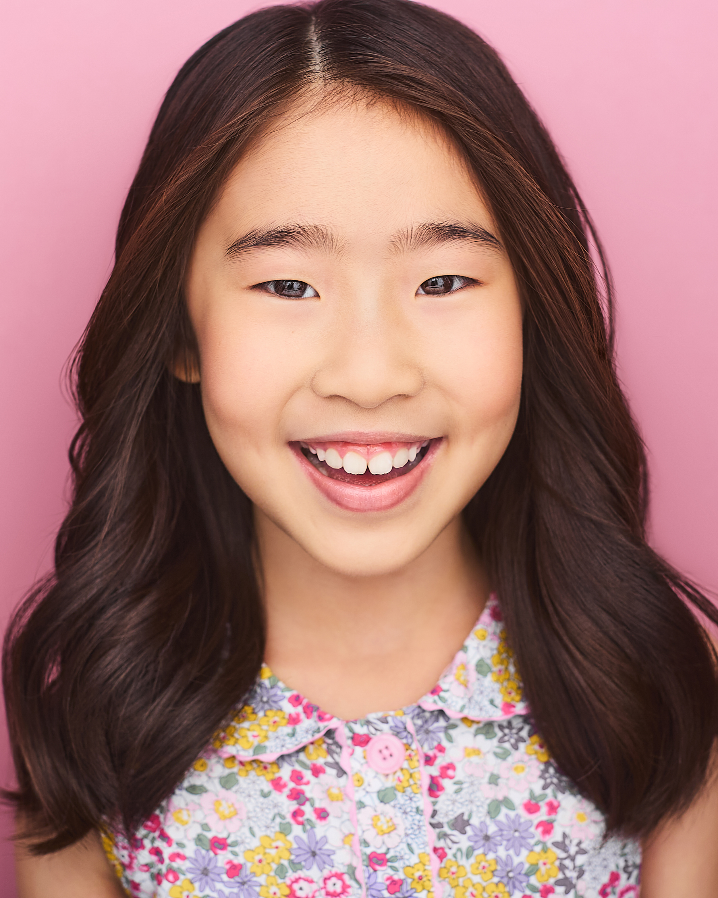 Vanessa Sun Headshot 6.png