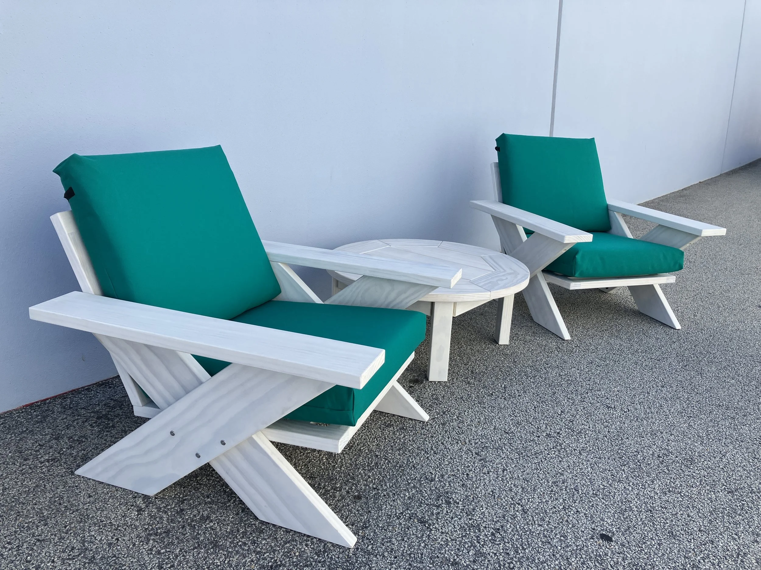 Frans Accoya X chairs with white stain