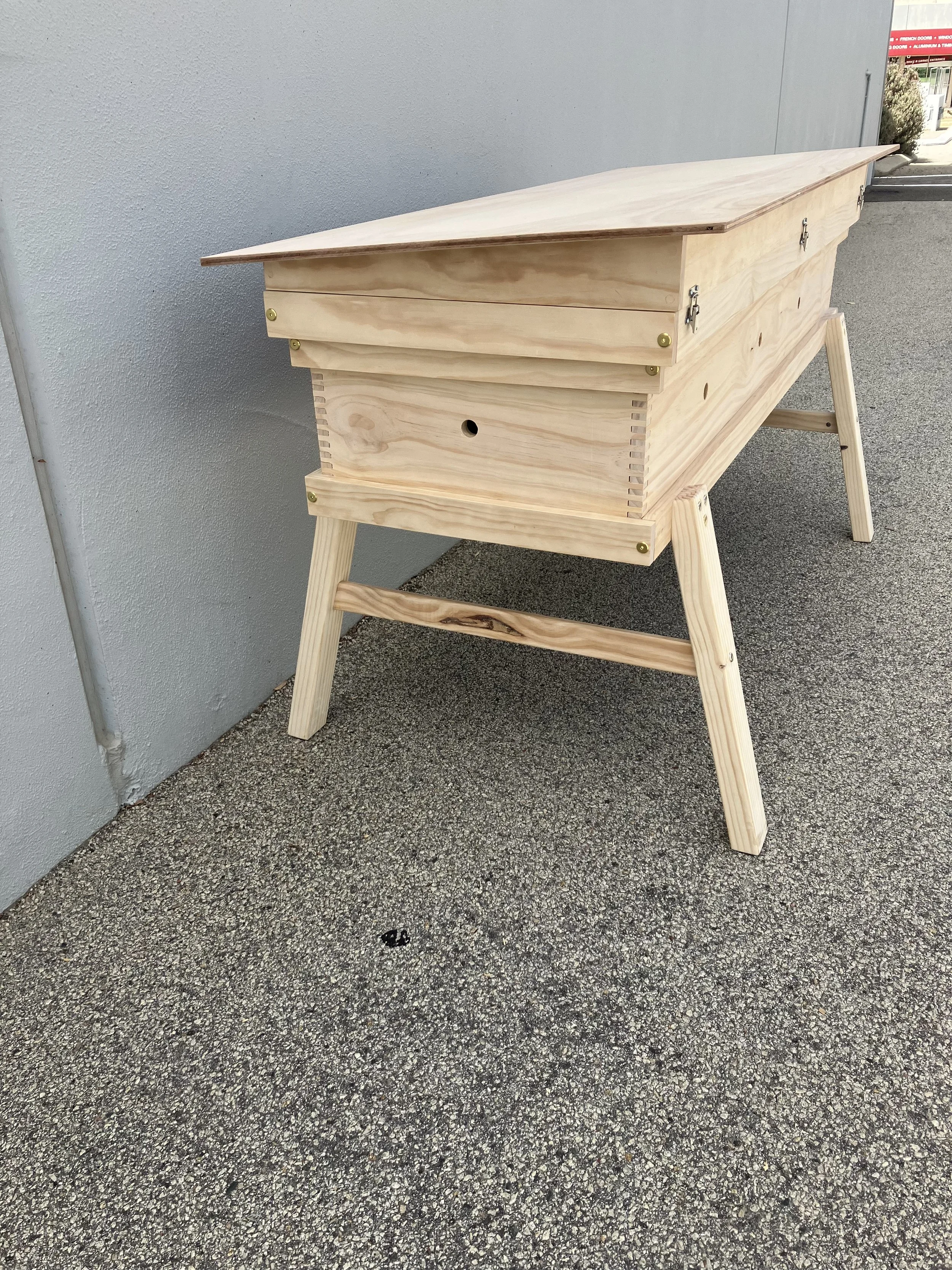 Custom Pine 8 section queen breeders hive