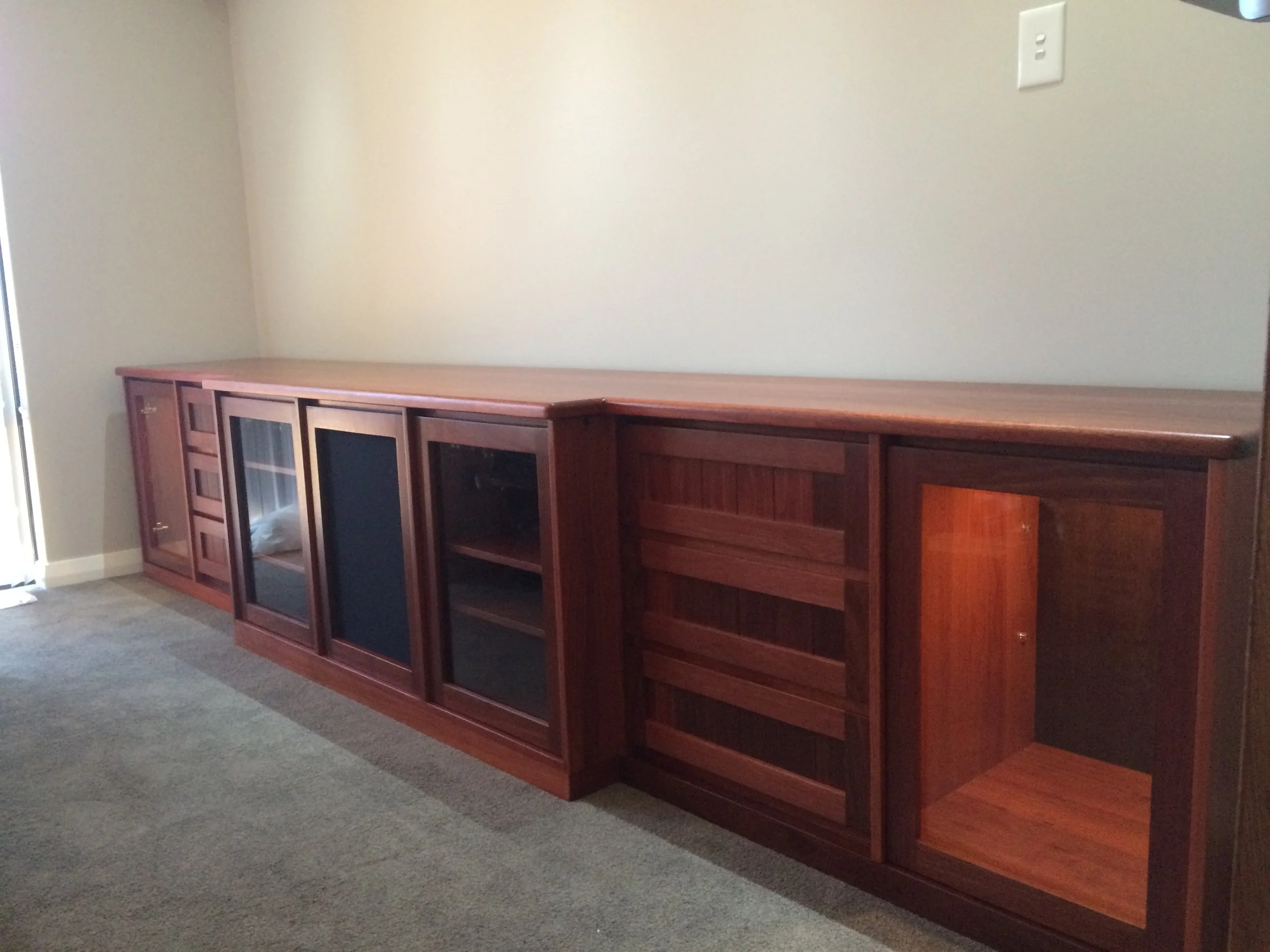 3.6 meter long combination entertainment unit with display sections