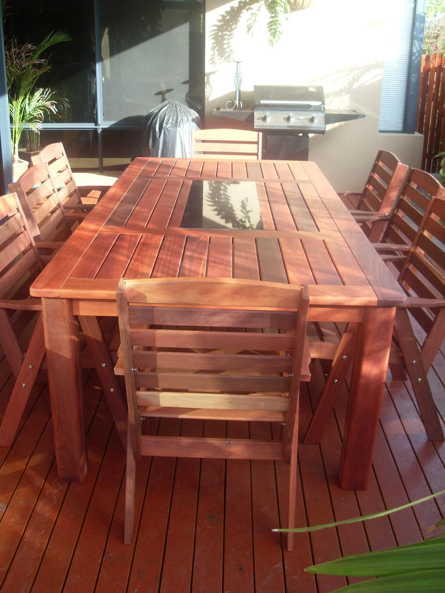8 seater traditional table with granite insert