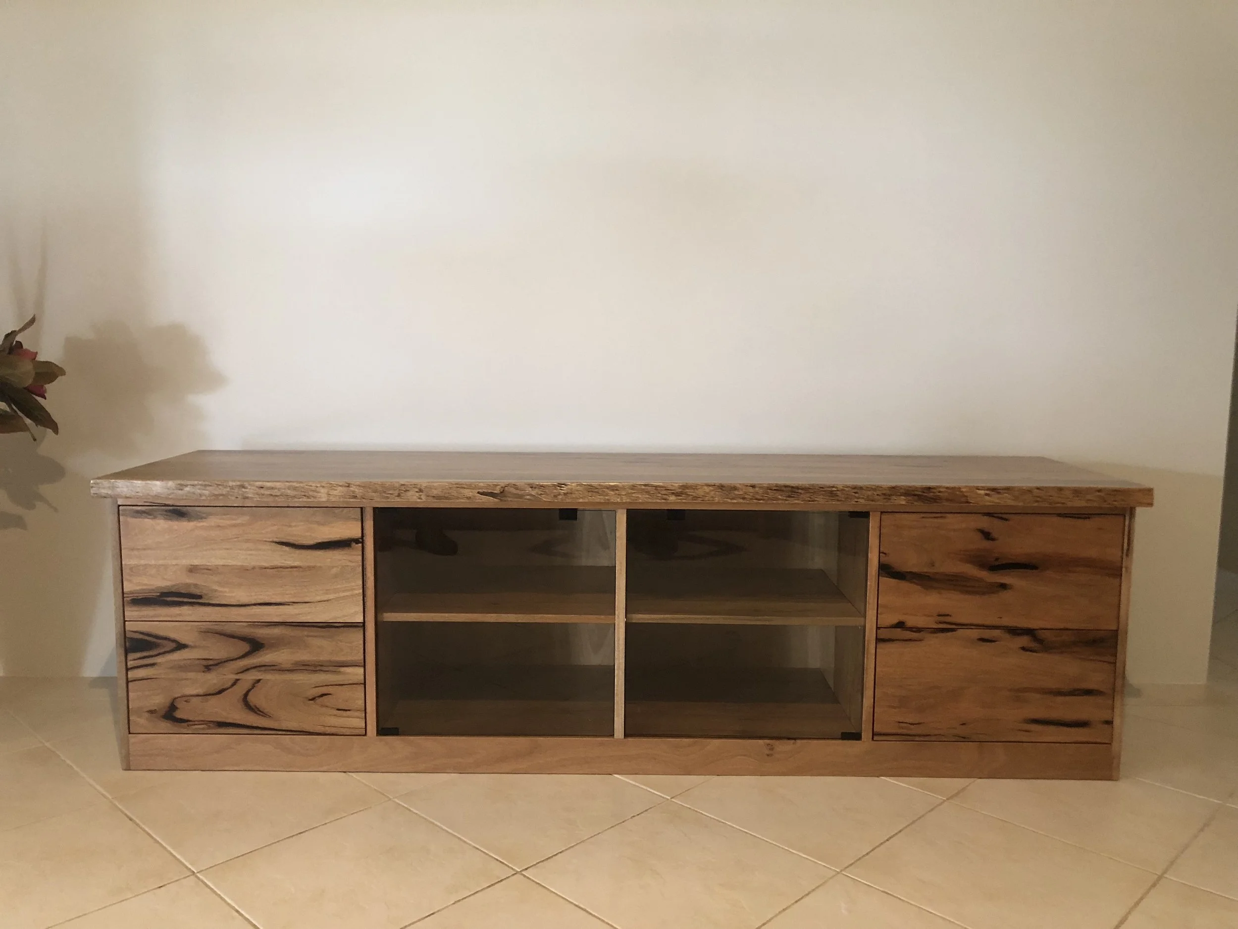 Marri low line entertainment unit