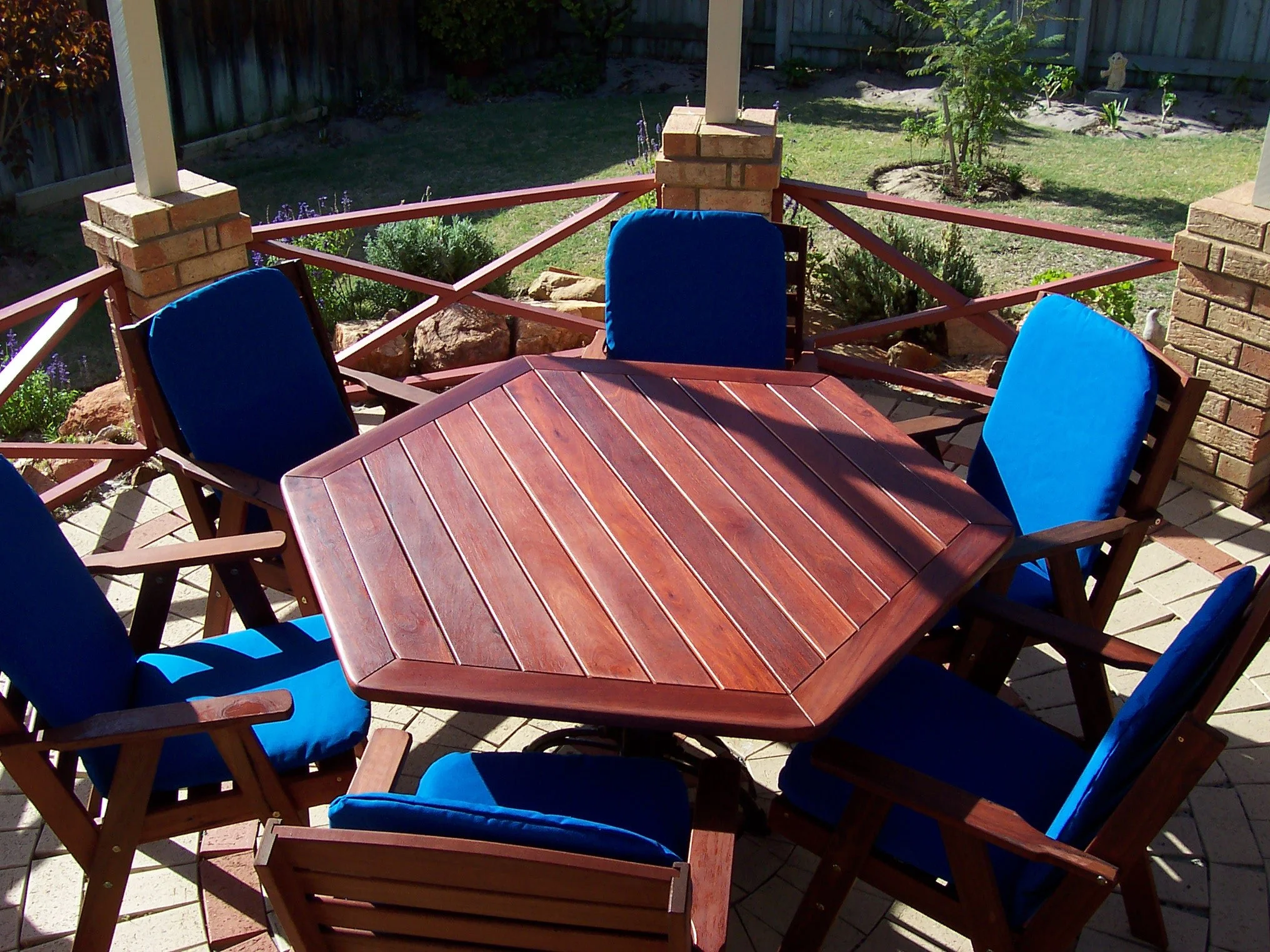 6 seat Hexagonal Jarrah traditional setting